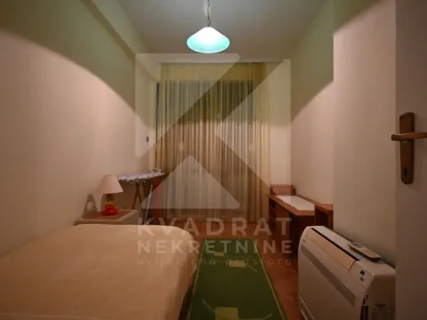 Izdavanje, dvosoban stan, 76m², Centar, Podgorica - image 11