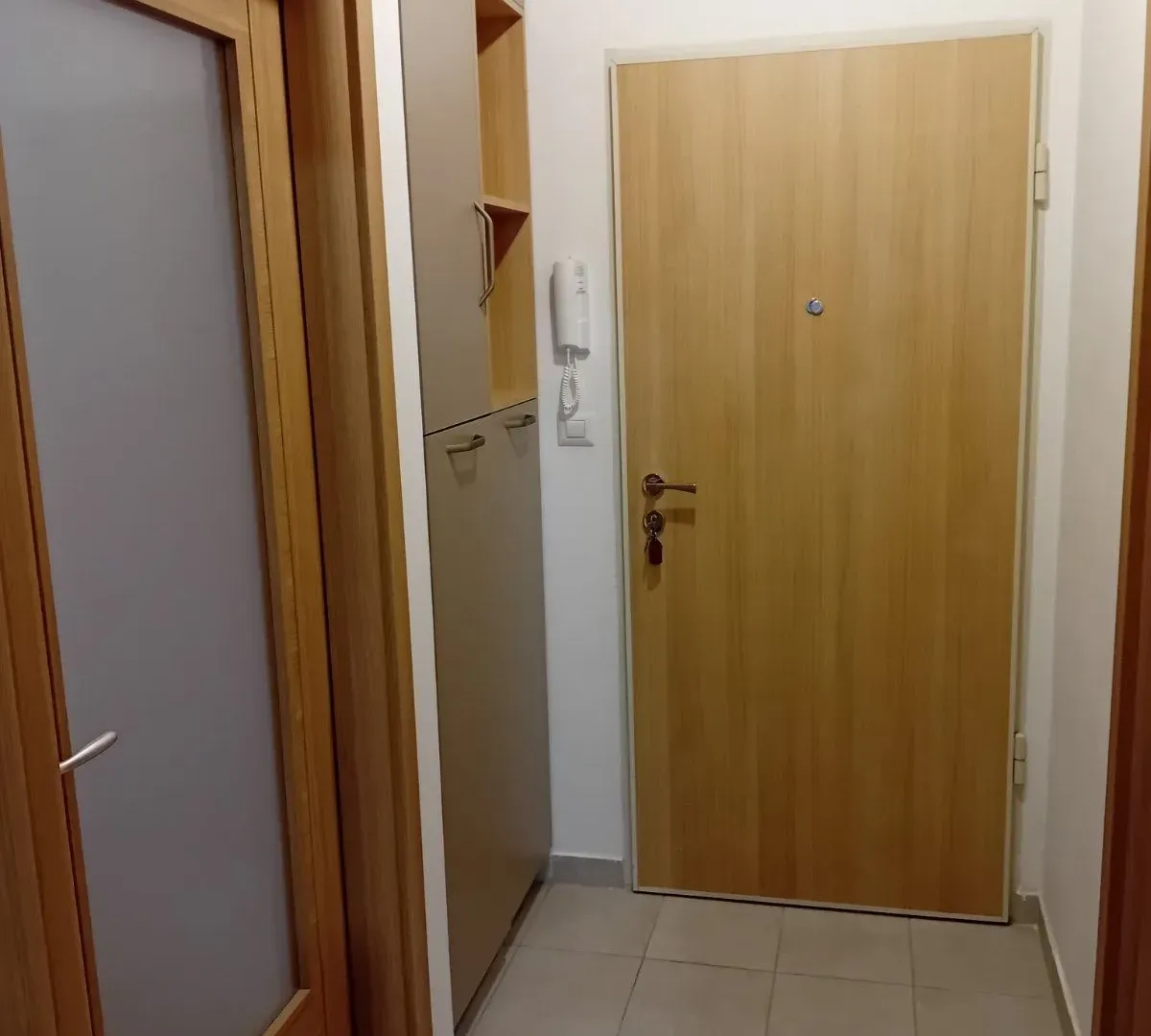 Rent, one bedroom apartment, 50m², Stari Aerodrom, Podgorica