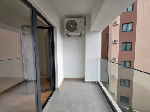 Sale, one bedroom apartment, 43m², Bečići, Budva - image 10