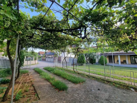 Sale, house, 107m², Podgorica, Crna Gora - image 21