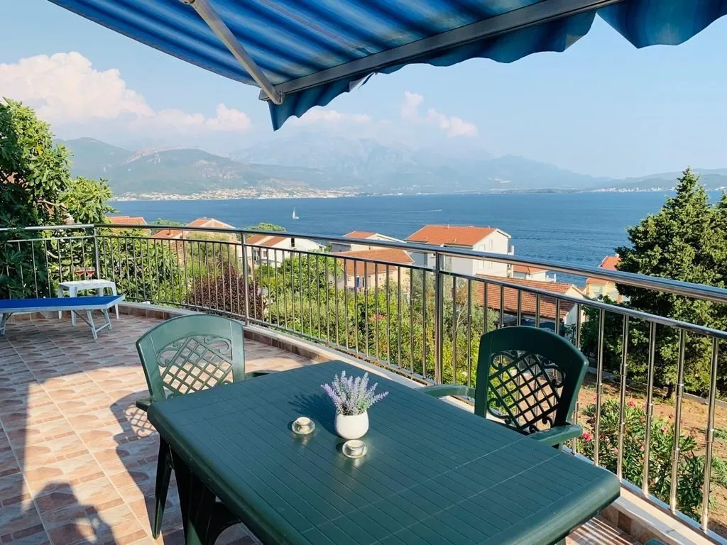 Prodaja, kuća, 174m², Baošići, Herceg Novi