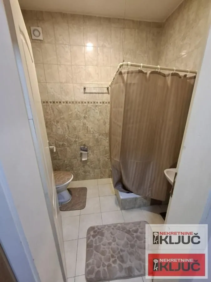 Izdavanje, garsonjera, 26m², Socijalno, Novi Sad Sve Podlokacije