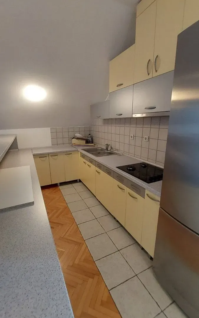 Izdavanje, trosoban stan, 118m², Brace Jerković, Voždovac Sve Podlokacije