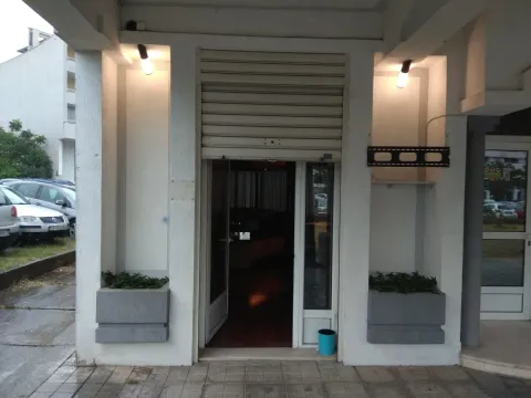 Izdavanje, poslovni prostor, 45m², Preko Morače, Podgorica - image 8