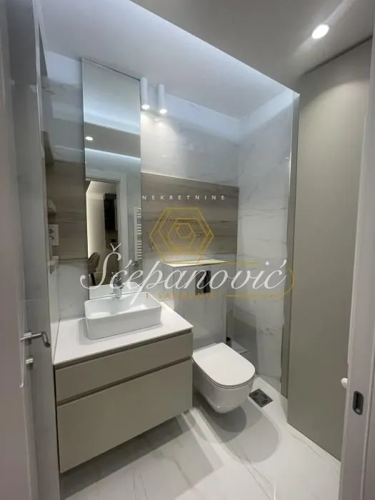 Izdavanje, dvosoban stan, 52m², Grbavica, Novi Sad Sve Podlokacije