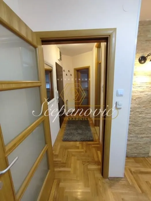 Prodaja, dvosoban stan, 43m², Grbavica, Novi Sad Sve Podlokacije