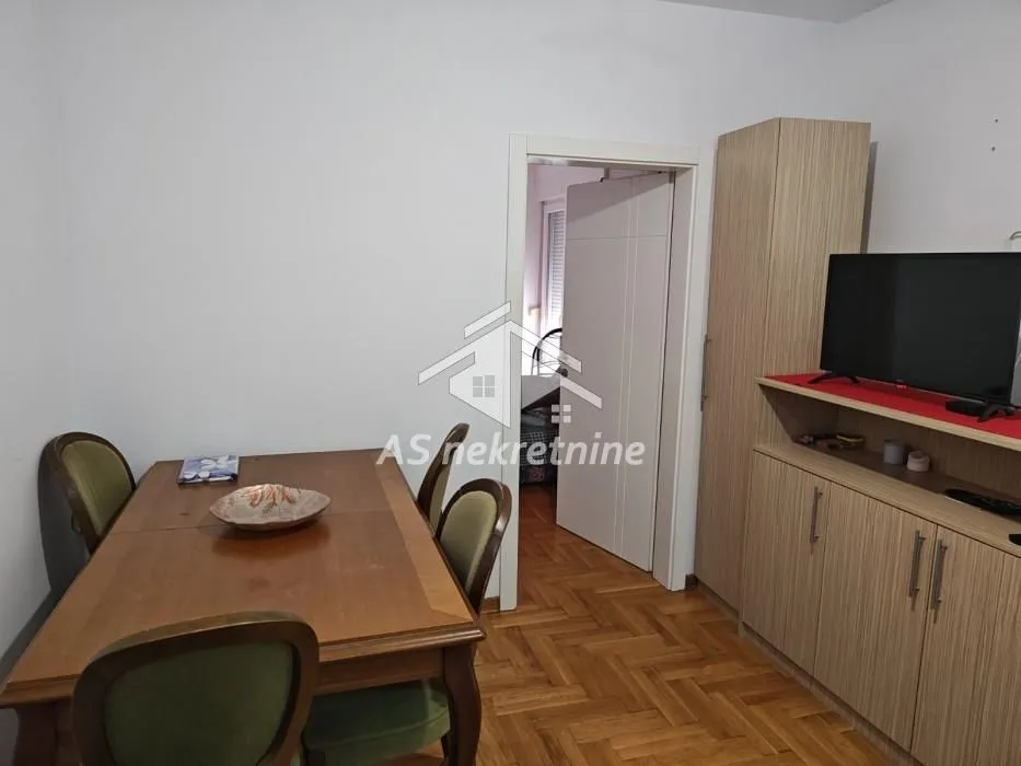 Rent, two bedroom apartment, 52m², Đeram Pijaca, Beograd