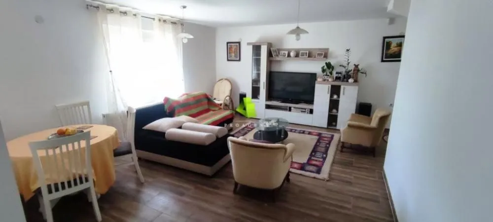 Prodaja, kuća, 280m², Gadžin Han, Srbija