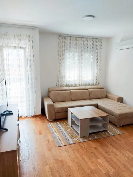 Izdavanje, jednosoban stan, 44m², City Kej, Podgorica