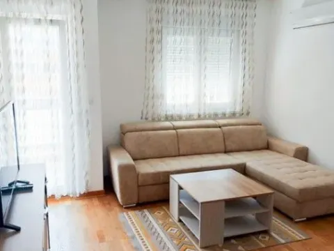 Izdavanje, jednosoban stan, 44m², City Kej, Podgorica