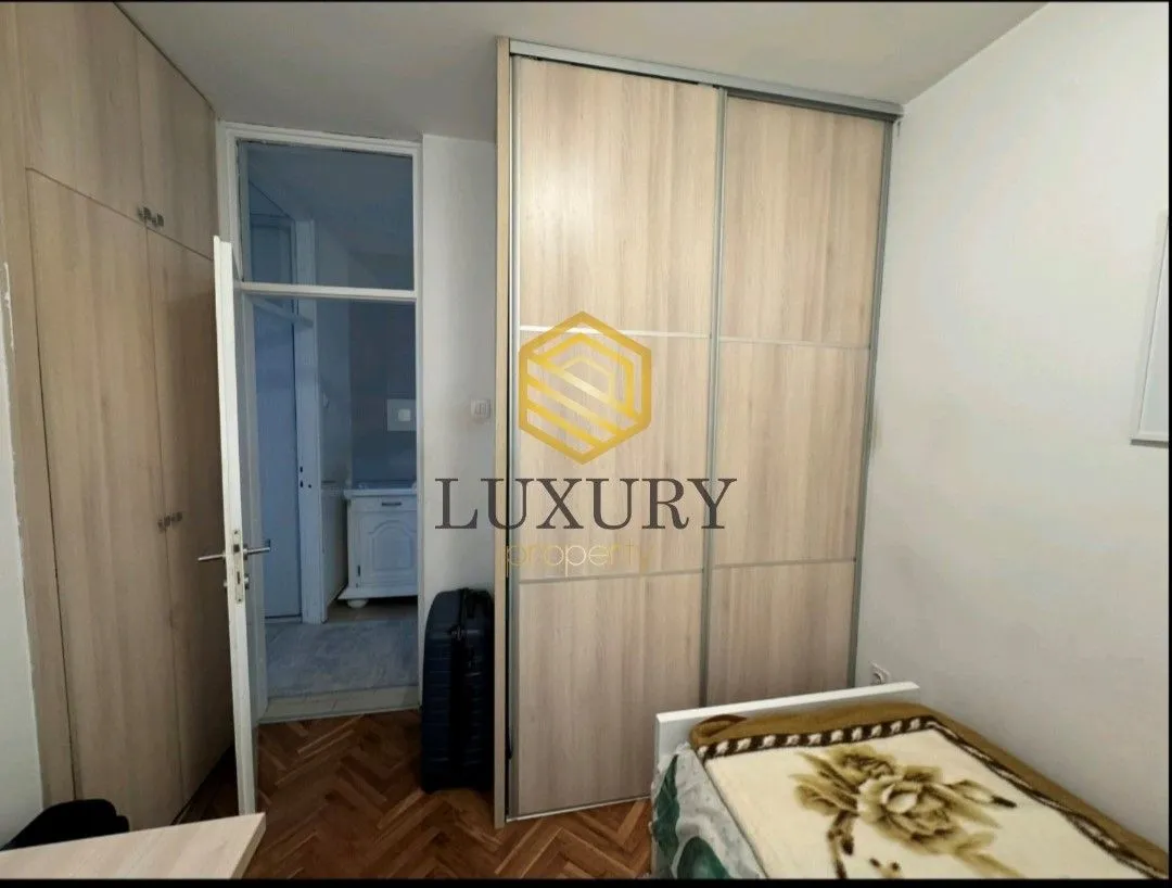 Prodaja, trosoban stan, 87m², Blok 6, Podgorica