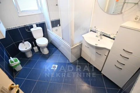 Rent, three bedroom apartment, 150m², Donja Gorica, Podgorica - image 12