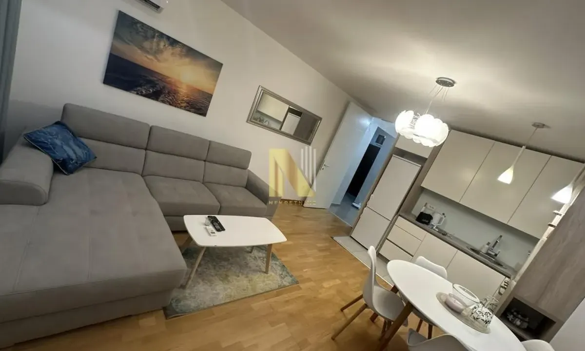 Izdavanje, dvosoban stan, 50m², Grbavica, Novi Sad Sve Podlokacije