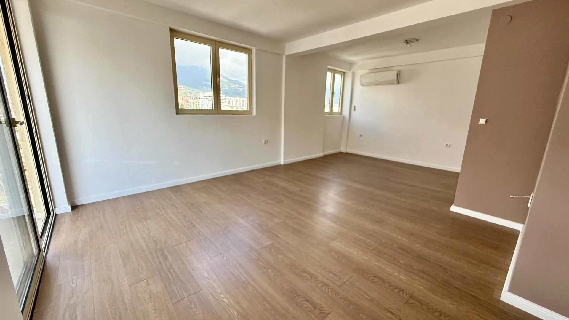 Prodaja, jednosoban stan, 58m², Bar, Crna Gora