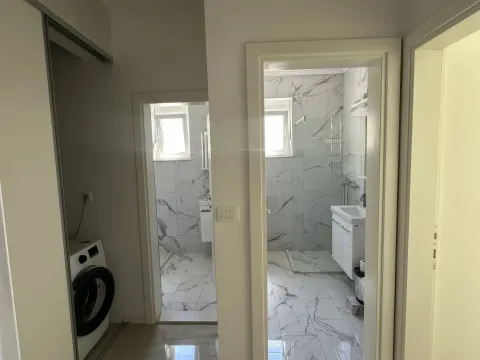 Izdavanje, dvosoban stan, 80m², Kumbor, Herceg Novi - image 3