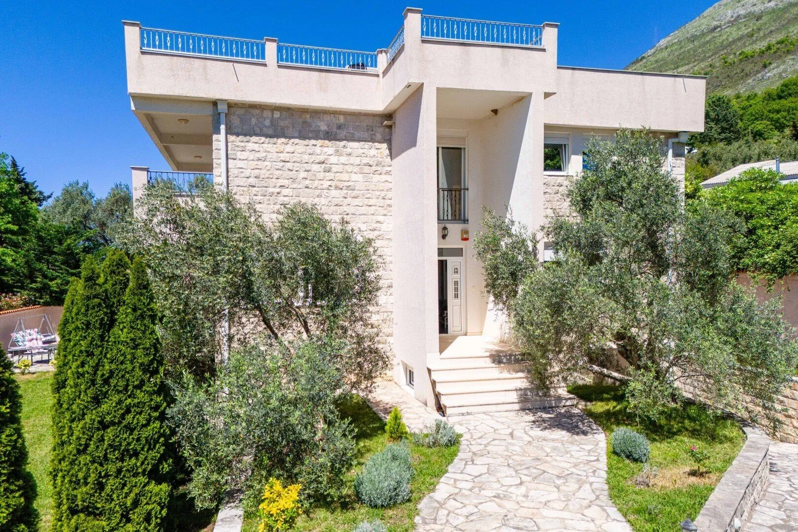 Sale, house, 251m², Katun Reževići, Budva