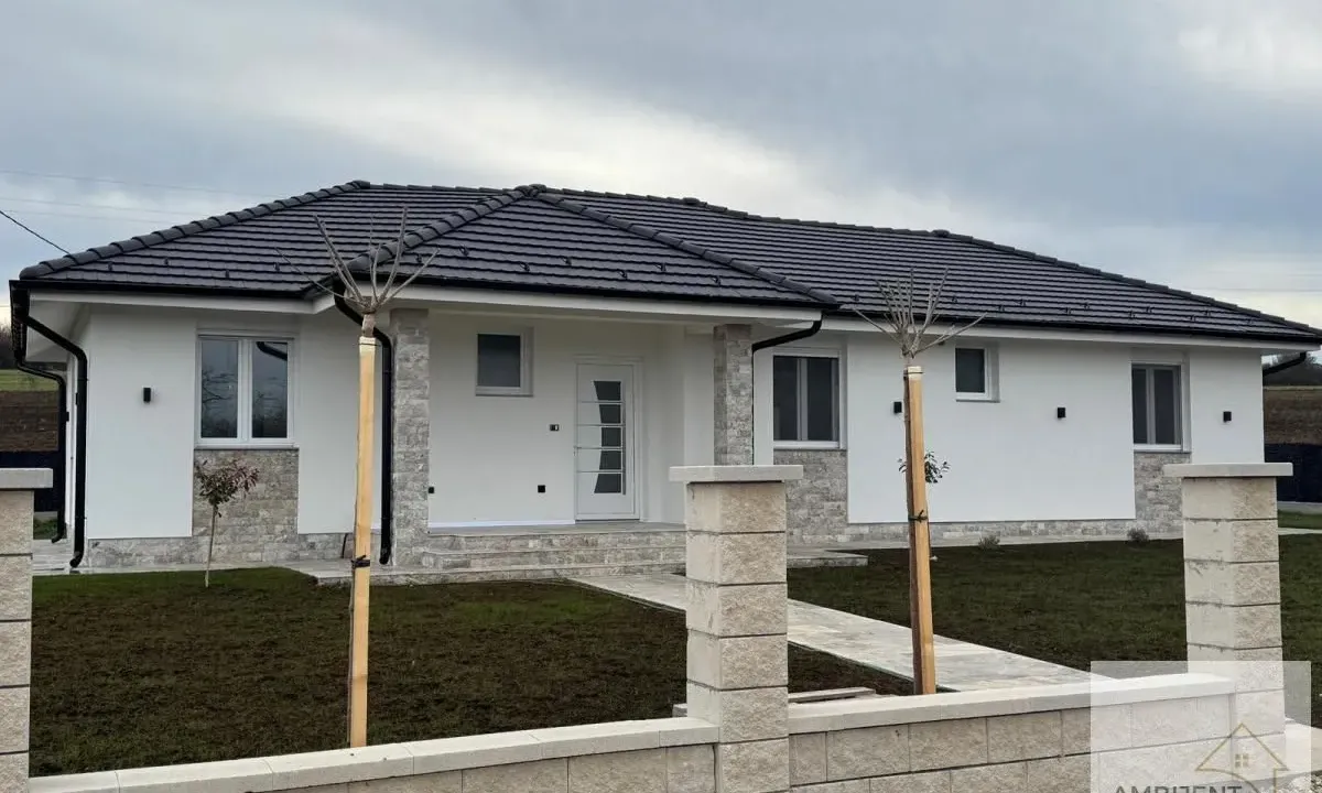 Prodaja, kuća, 144m², Kosmaj, Sopot