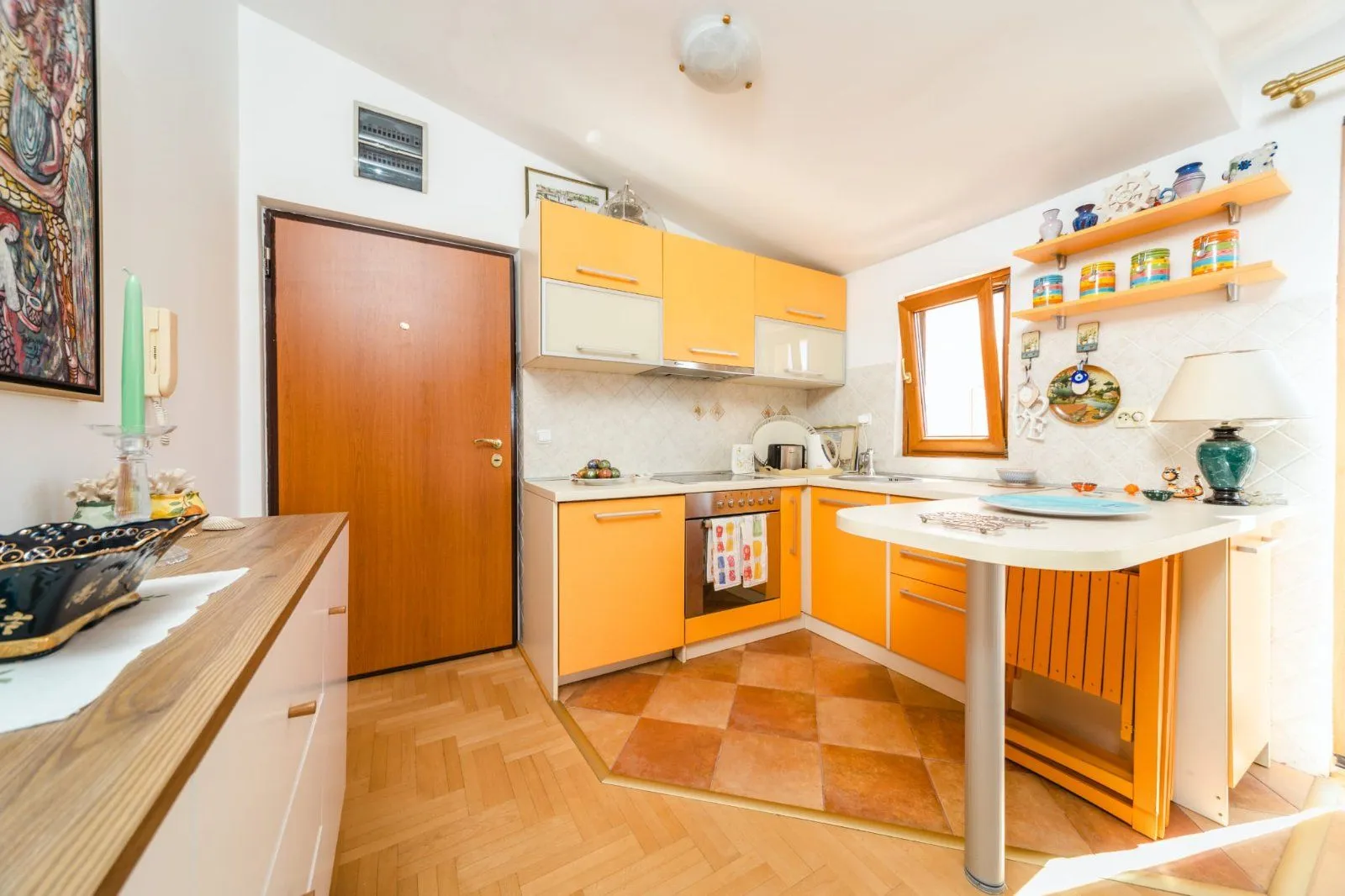 Rent, one bedroom apartment, 47m², Centar, Budva