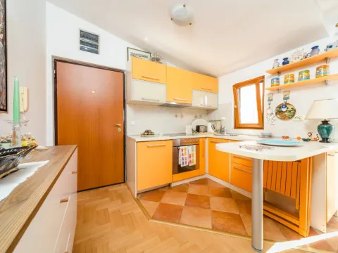 Rent, one bedroom apartment, 47m², Centar, Budva - image 3