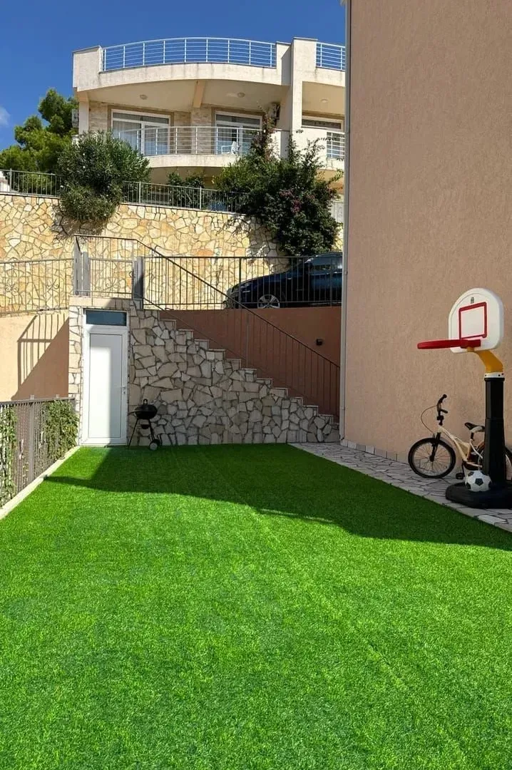 Sale, house, 150m², Šušanj, Bar