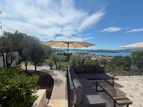 Prodaja, kuća, 220m², Centar, Tivat - image 3