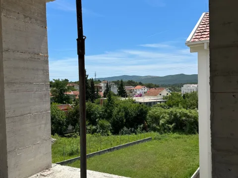 Prodaja, jednosoban stan, 48m², Dumidran, Tivat - image 8