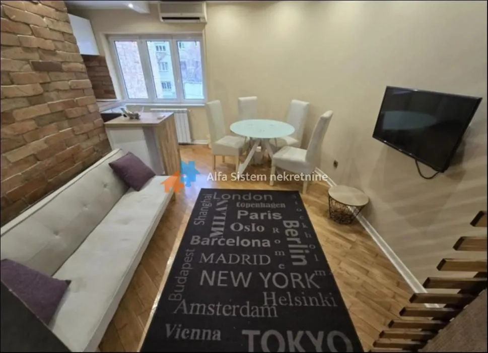 Izdavanje, trosoban stan, 69m², Stari Grad, Beograd