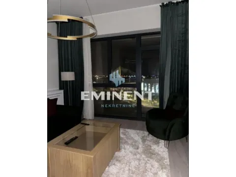 Izdavanje, trosoban stan, 83m², Savski Venac, Beograd - image 5