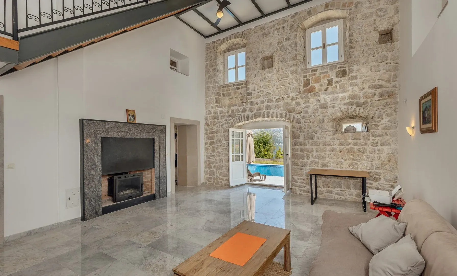 Sale, house, 800m², Prčanj, Kotor