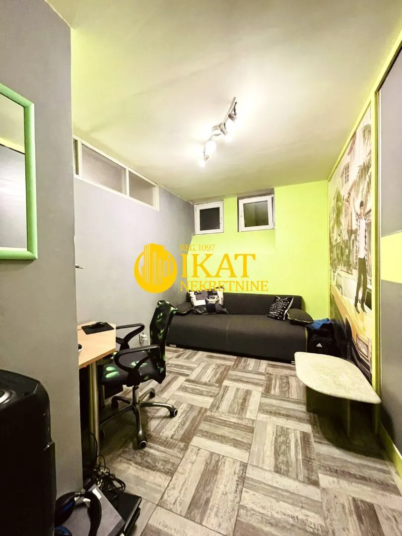 Sale, four bedroom apartment, 93m², Stari Grad, Beograd