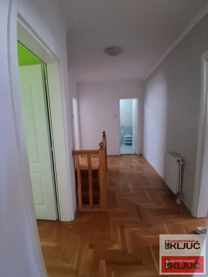 Izdavanje, četvorosoban stan, 94m², Nova Detelinara, Novi Sad Sve Podlokacije
