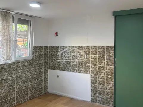 Prodaja, trosoban stan, 70m², Centar, Pančevo - image 10