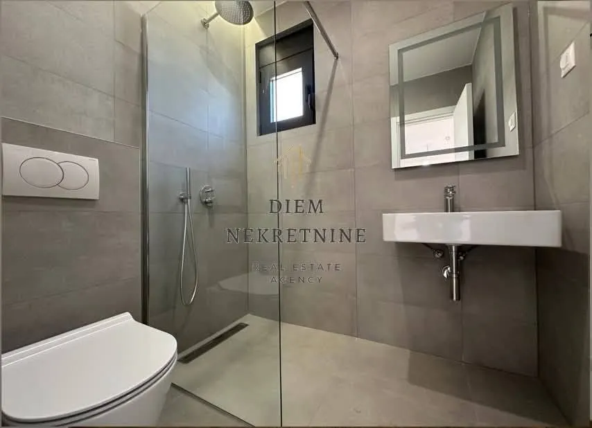 Sale, two bedroom apartment, 57m², Šušanj, Bar