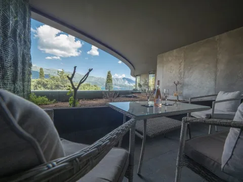 Izdavanje, dvosoban stan, 90m², Budva, Crna Gora - image 5