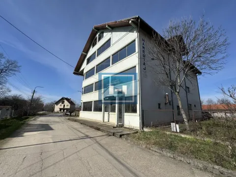 Rent, office space, 1320m², Supska, Ćuprija - image 7