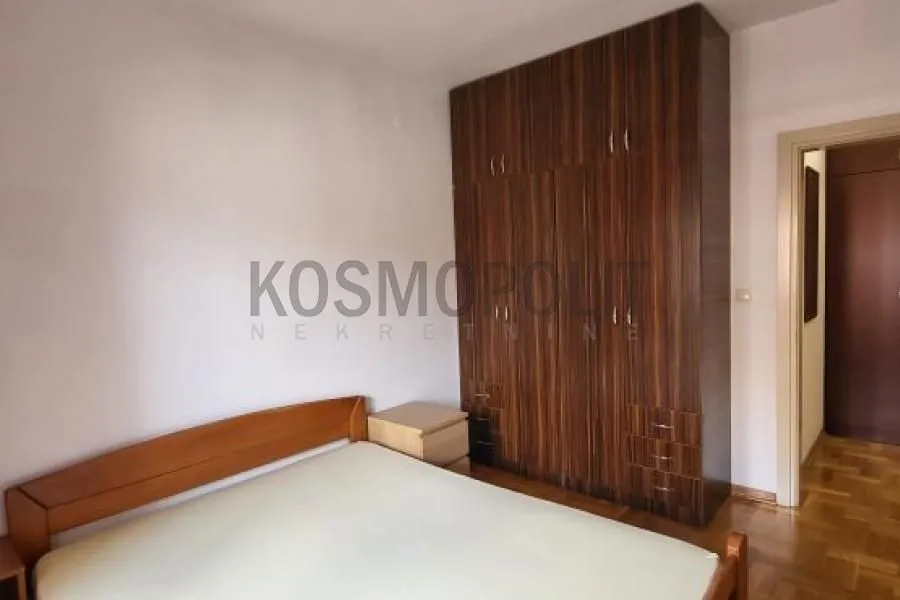 Sale, three bedroom apartment, 60m², Južni Bulevar, Vračar Sve Podlokacije