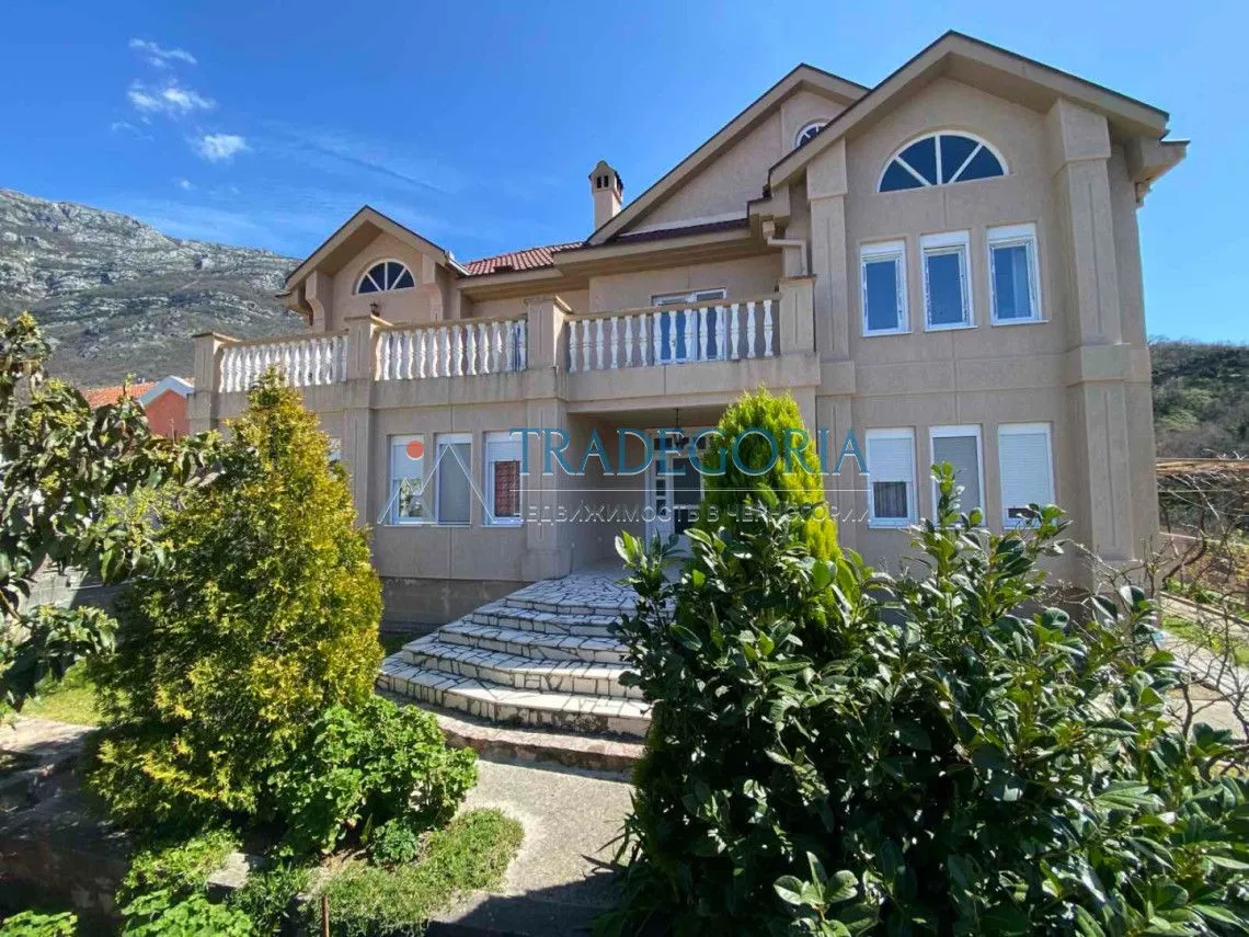 Prodaja, kuća, 243m², Bar, Crna Gora