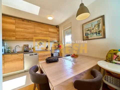 Prodaja, trosoban stan, 78m², Stari Aerodrom, Podgorica - image 4