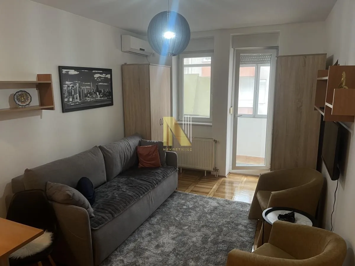 Rent, studio apartment, 25m², Grbavica, Novi Sad Sve Podlokacije
