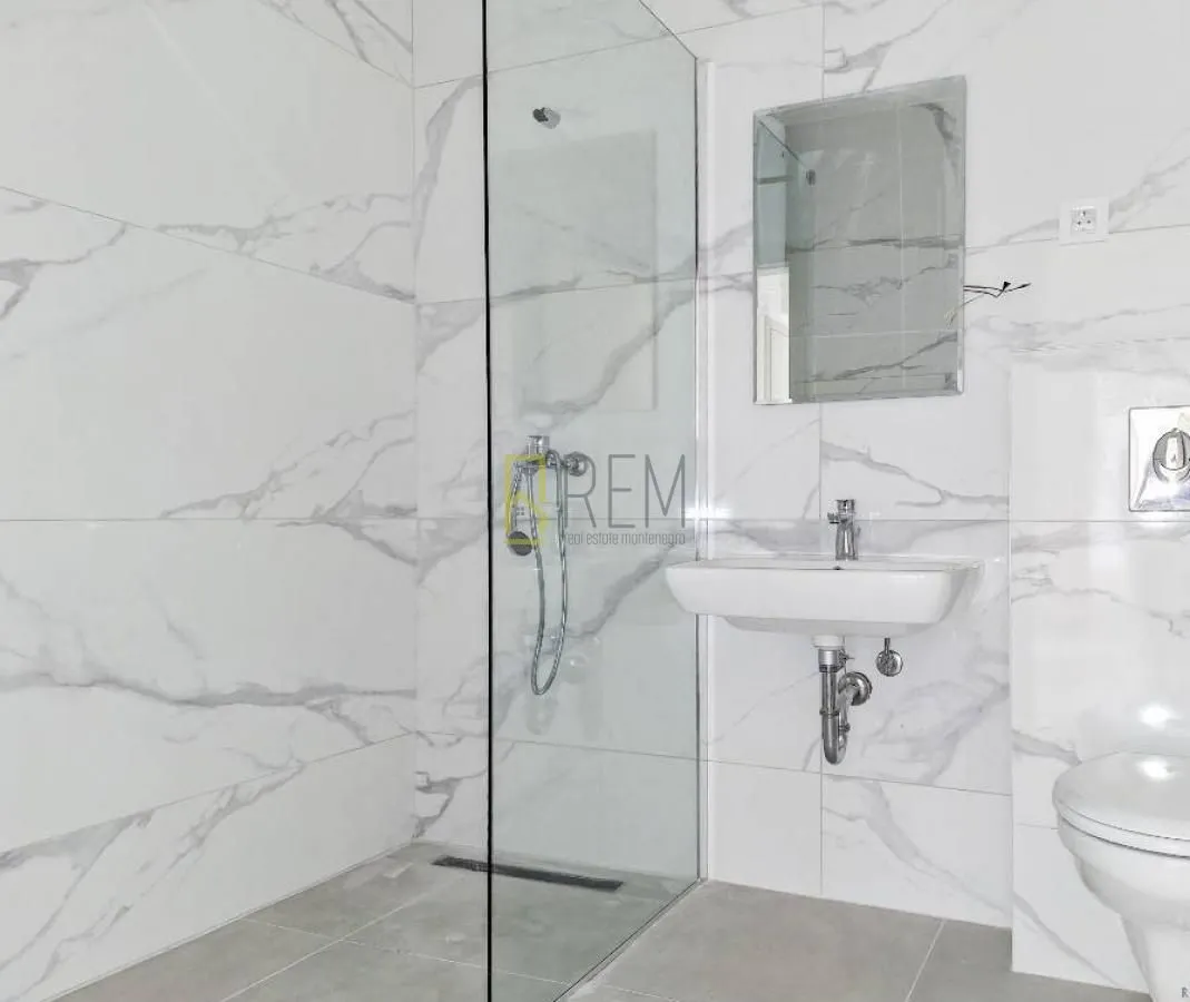 Prodaja, dvosoban stan, 86m², Zagorič, Podgorica