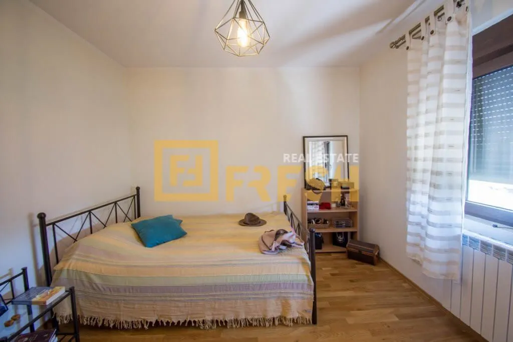 Prodaja, kuća, 253m², Zagorič, Podgorica