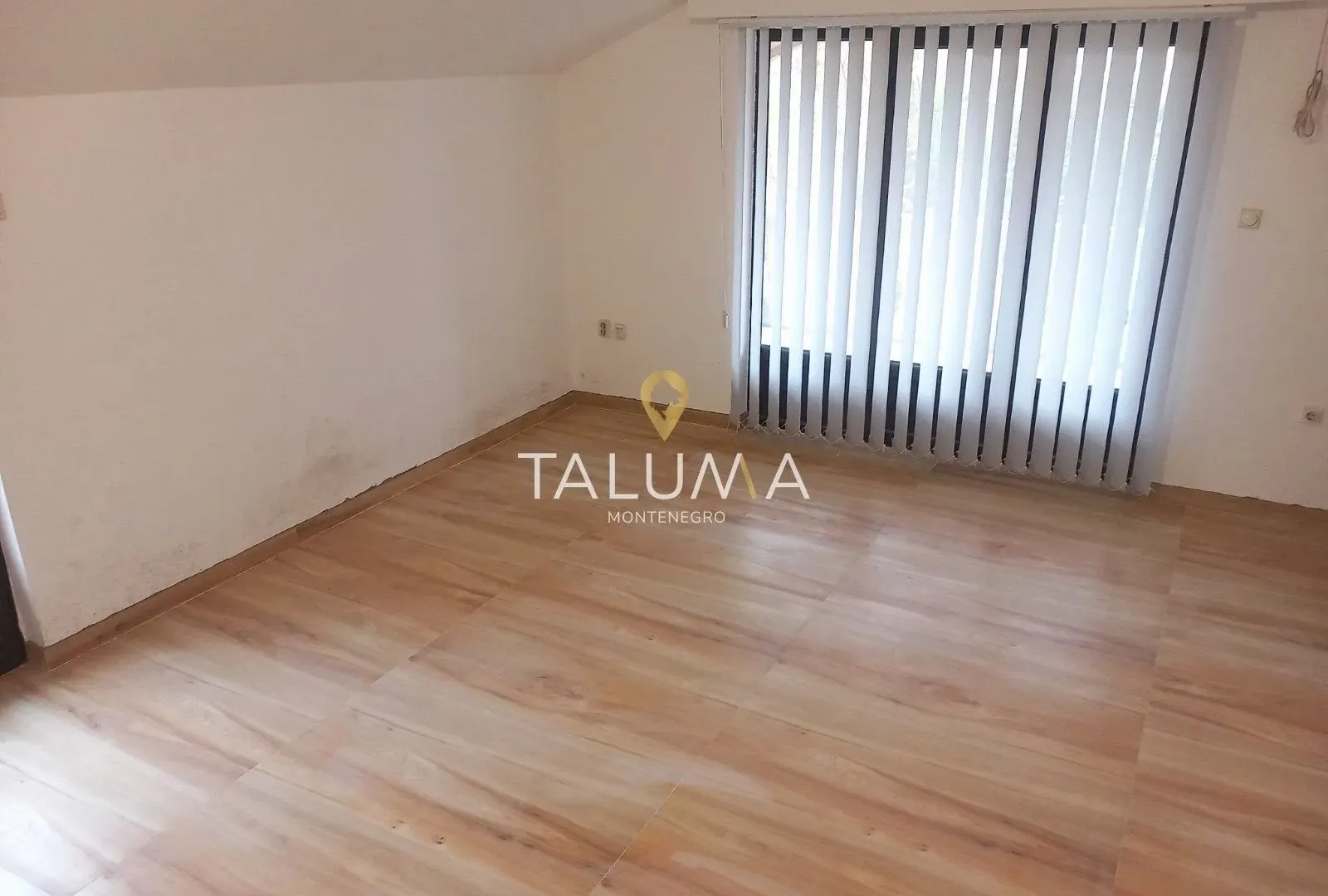 Izdavanje, poslovni prostor, 120m², Stari Aerodrom, Podgorica