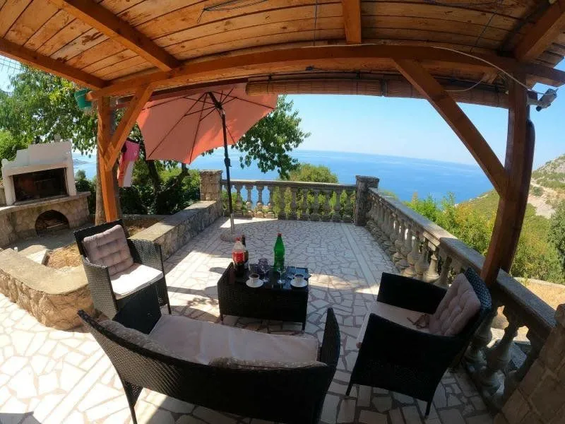 Rent, house, 150m², Dobra Voda, Budva
