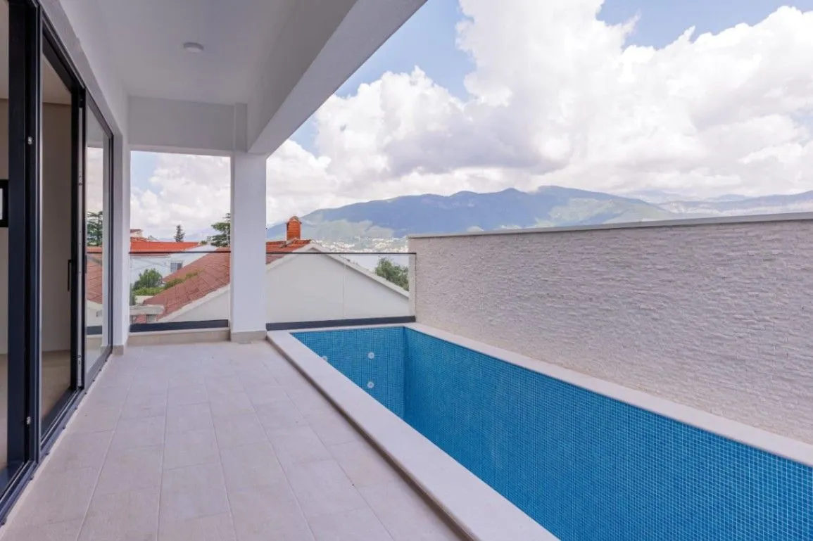 Sale, house, 200m², Krašići, Tivat