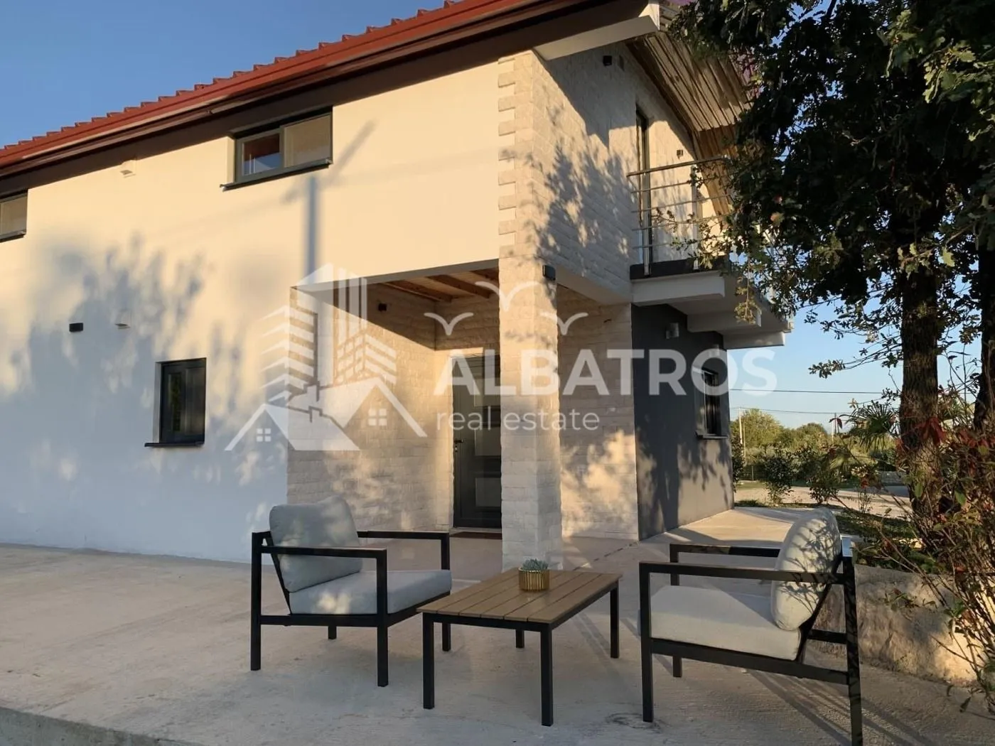 Rent, two bedroom apartment, 70m², Marovići, Bar