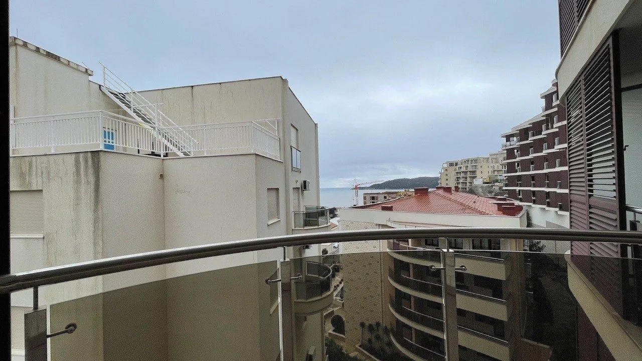 Prodaja, stan, 120m², Kamenovo, Budva