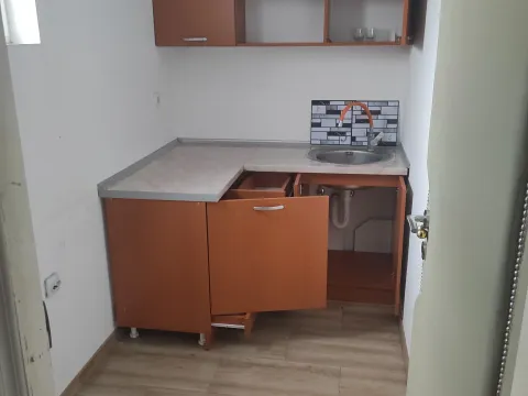 Rent, office space, 65m², Lazarevac, Beograd - image 10