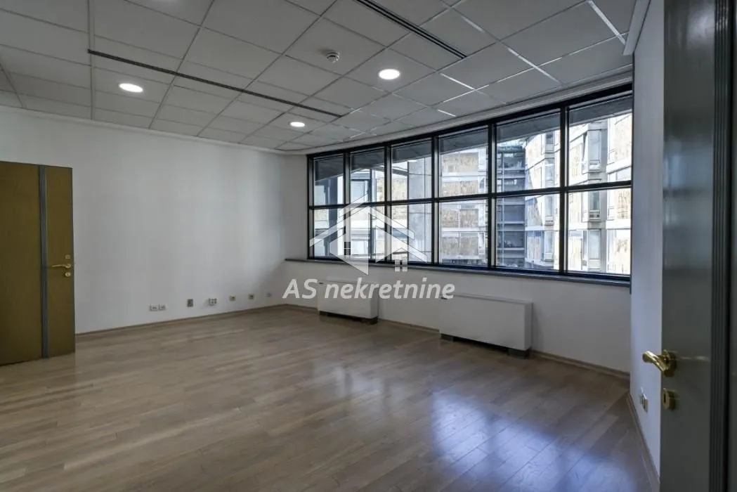 Rent, office space, 180m², Stari Grad, Beograd