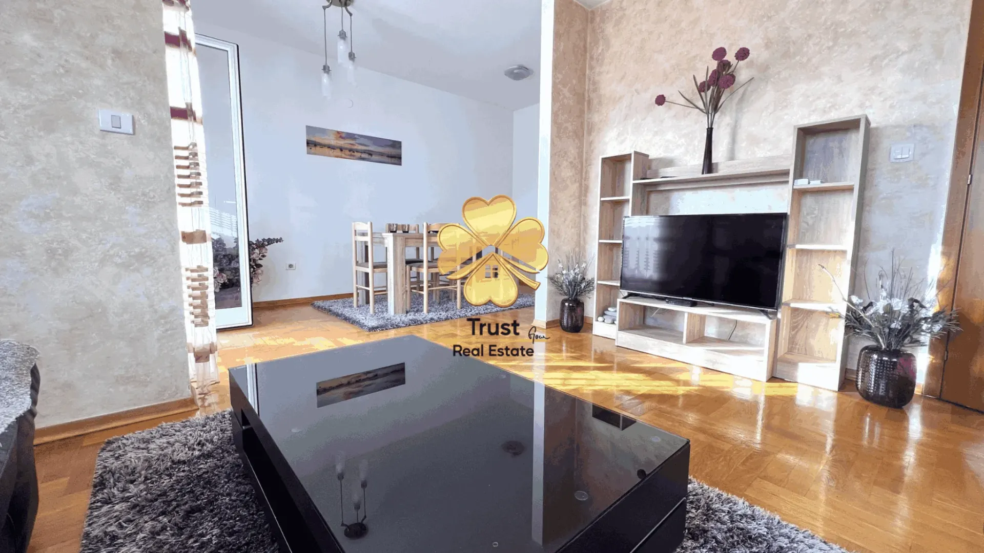 Izdavanje, dvosoban stan, 80m², Stari Aerodrom, Podgorica