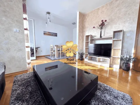 Izdavanje, dvosoban stan, 80m², Stari Aerodrom, Podgorica - image 2